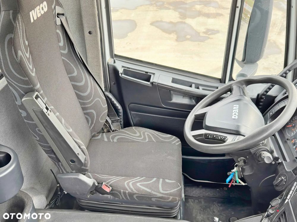 Iveco TRAKKER 360 * SKRZYNIA 6,80 m + PK 16002 B + PILOT / 6x4 - 11