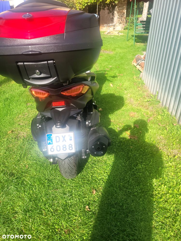 Yamaha X-max - 24