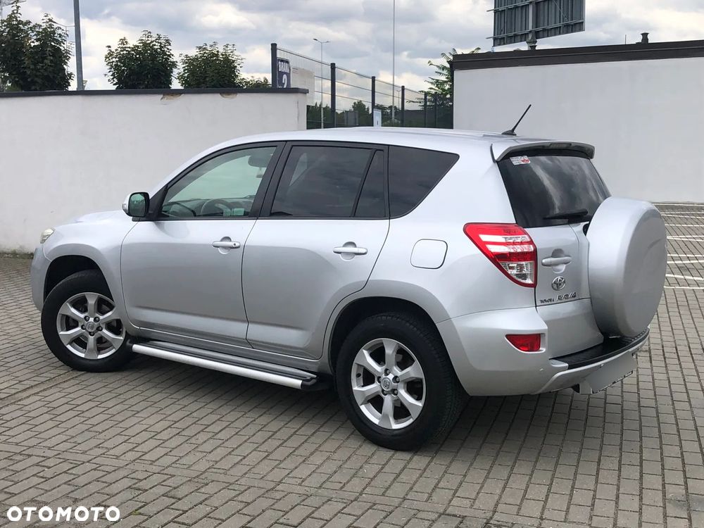 Toyota RAV4 - 23