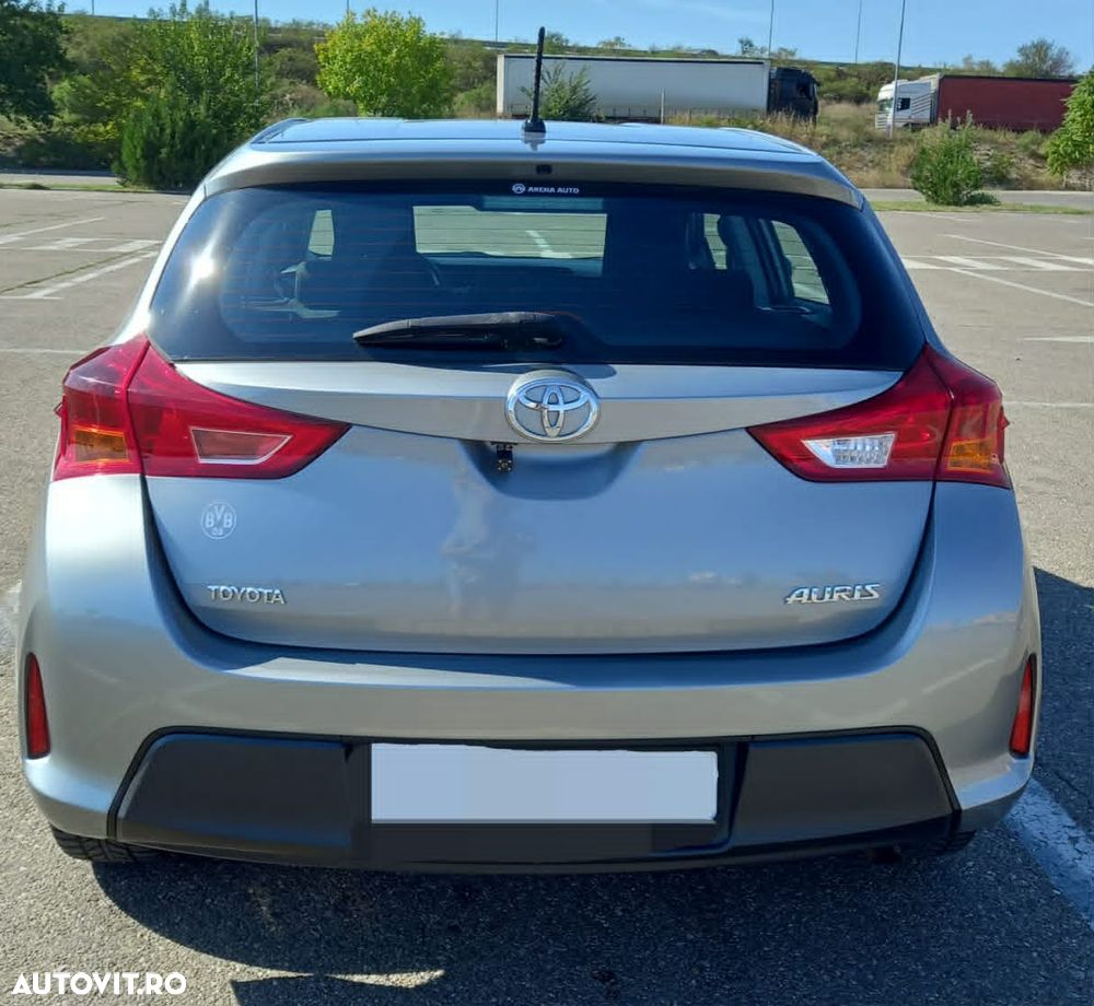Toyota Auris - 2