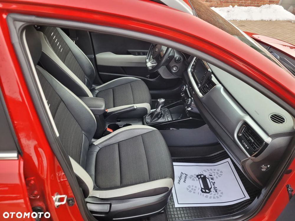 Kia Stonic 1.4 L - 16