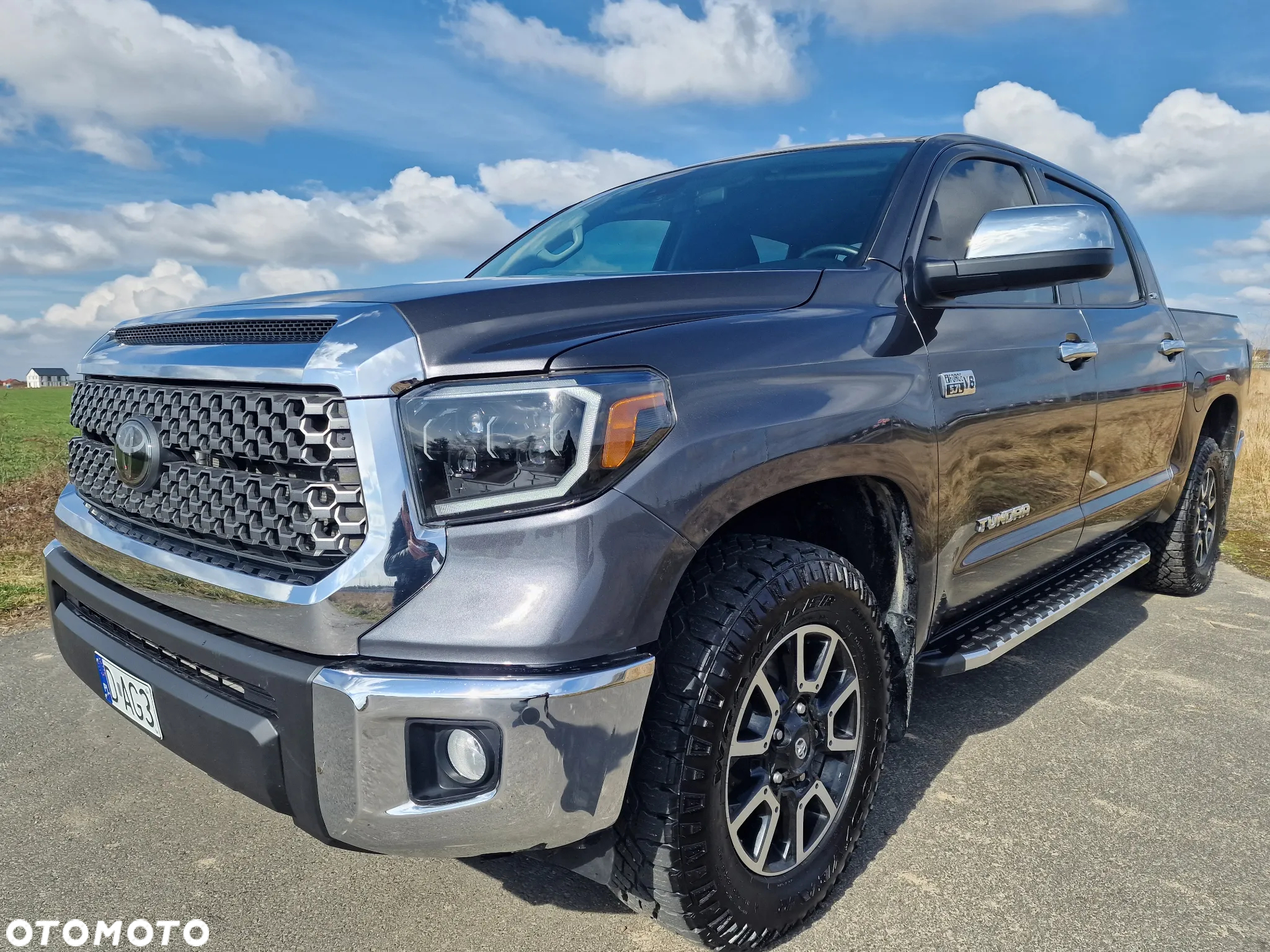 Toyota Tundra - 4