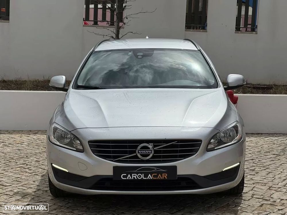 Volvo V60 1.6 D2 Momentum Eco Powershift - 2