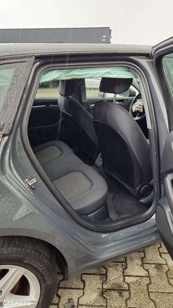 Audi A3 Sportback 1.6 TDI design - 14