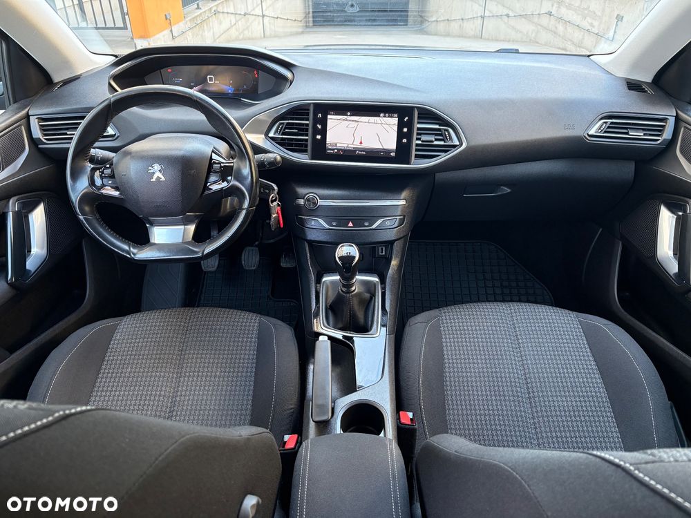 Peugeot 308 1.5 BlueHDi Allure Pack S&S - 11