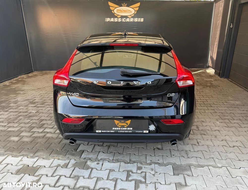Volvo V40 2018 photo 2