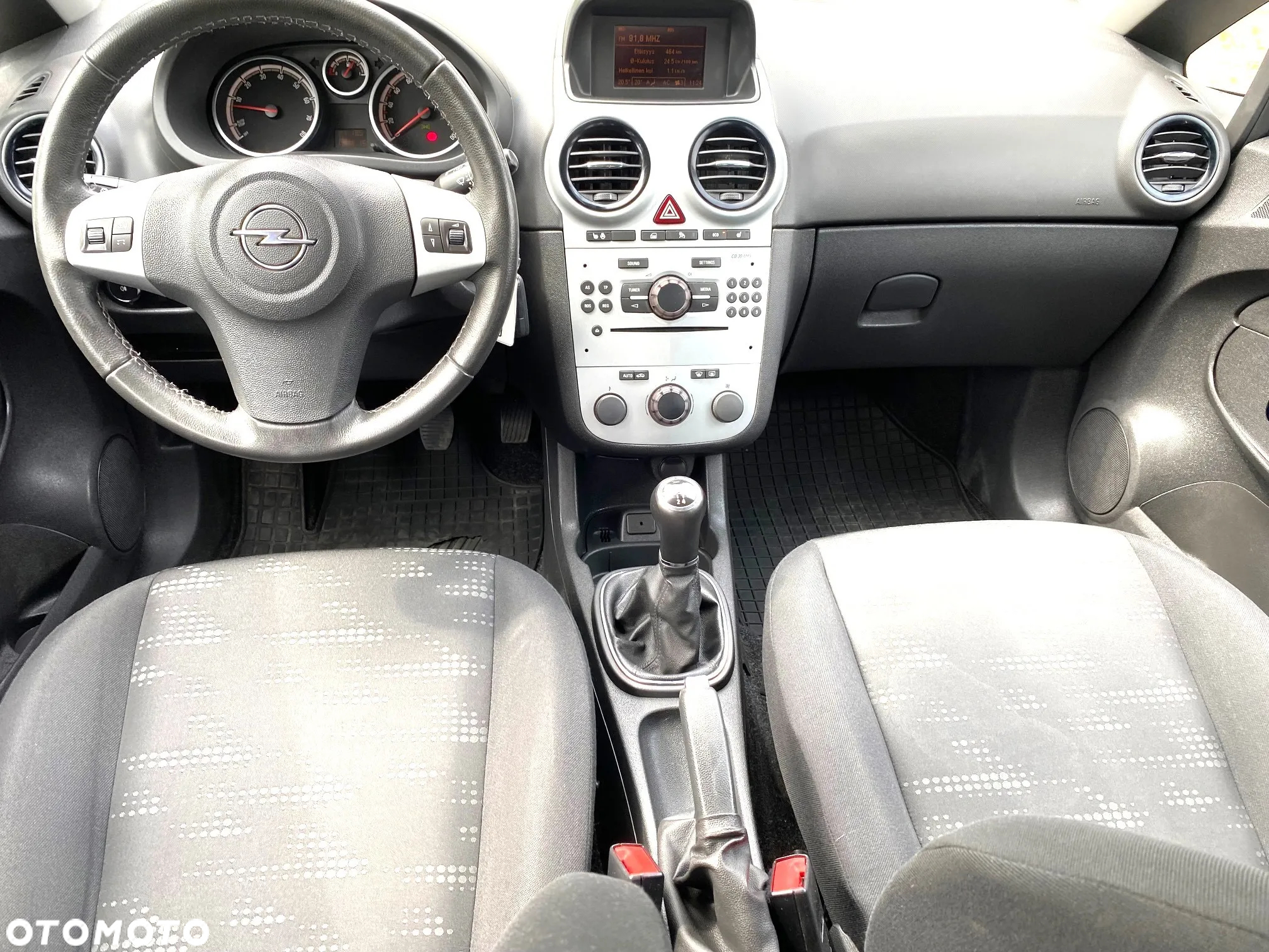 Opel Corsa 1.2 16V Cosmo - 7