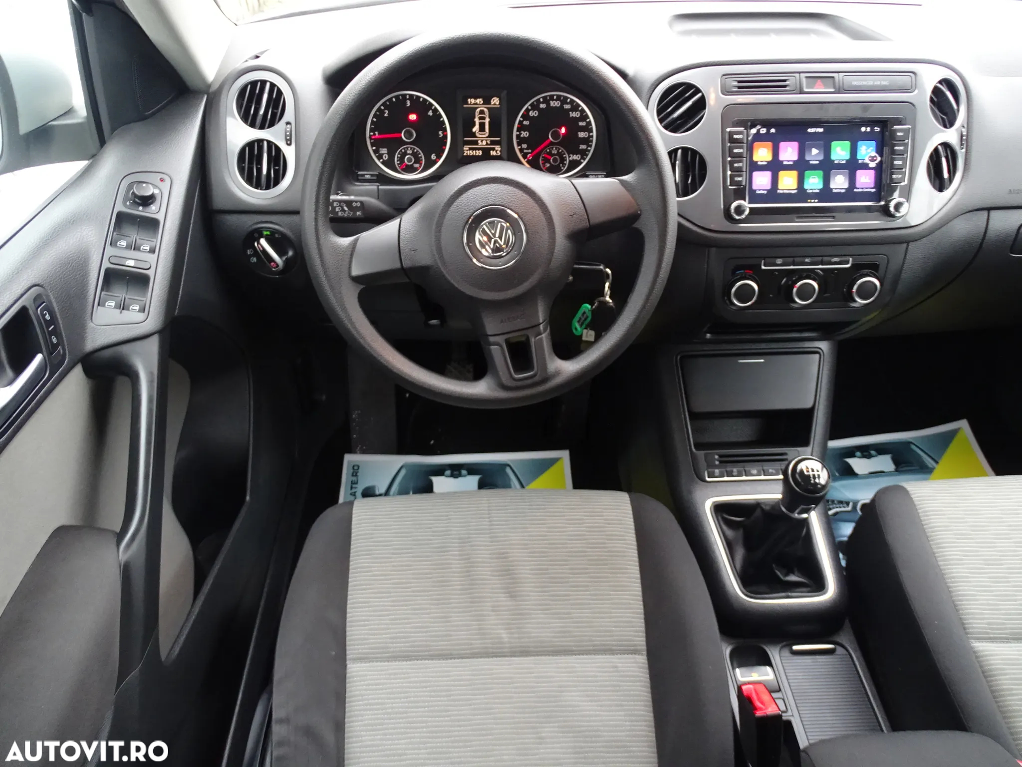 Volkswagen Tiguan 2.0 TDI DPF BlueMotion Technology Trend & Fun - 8