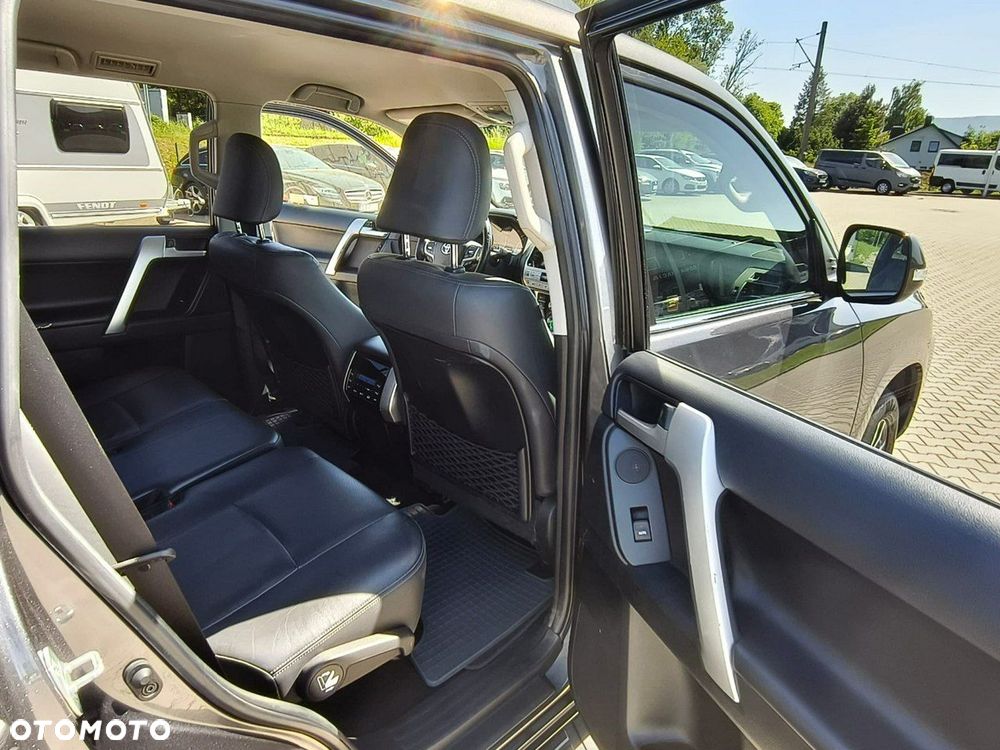 Toyota Land Cruiser - 19