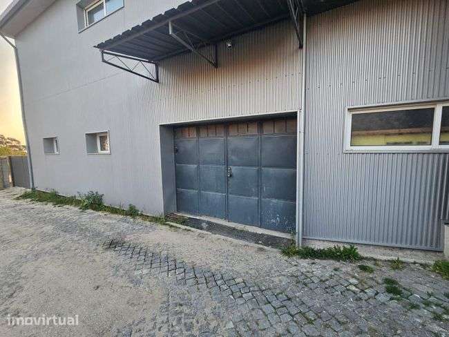 Armazém com 150m² junto a estrada nacional em Mesão Frio - Grande imagem: 4/5