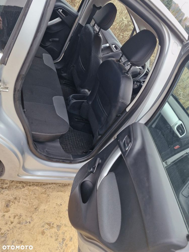 Citroën C3 e-HDi 70 EGS Selection - 21