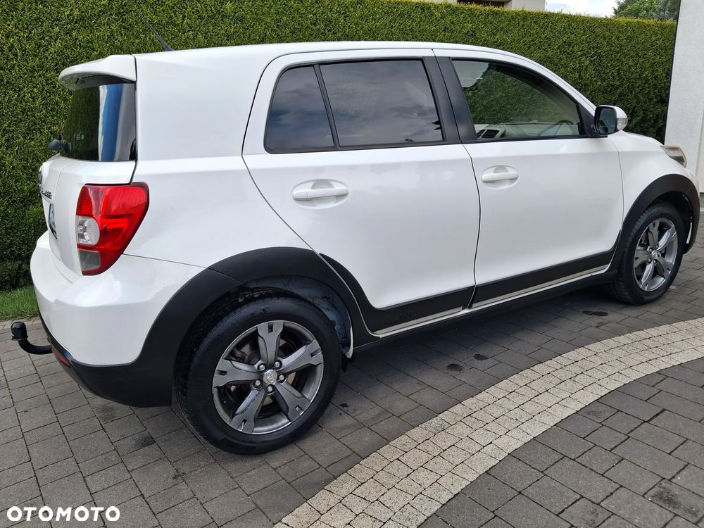 Toyota Urban Cruiser 1.4 D-4D Sol 4x4 EU5 - 13