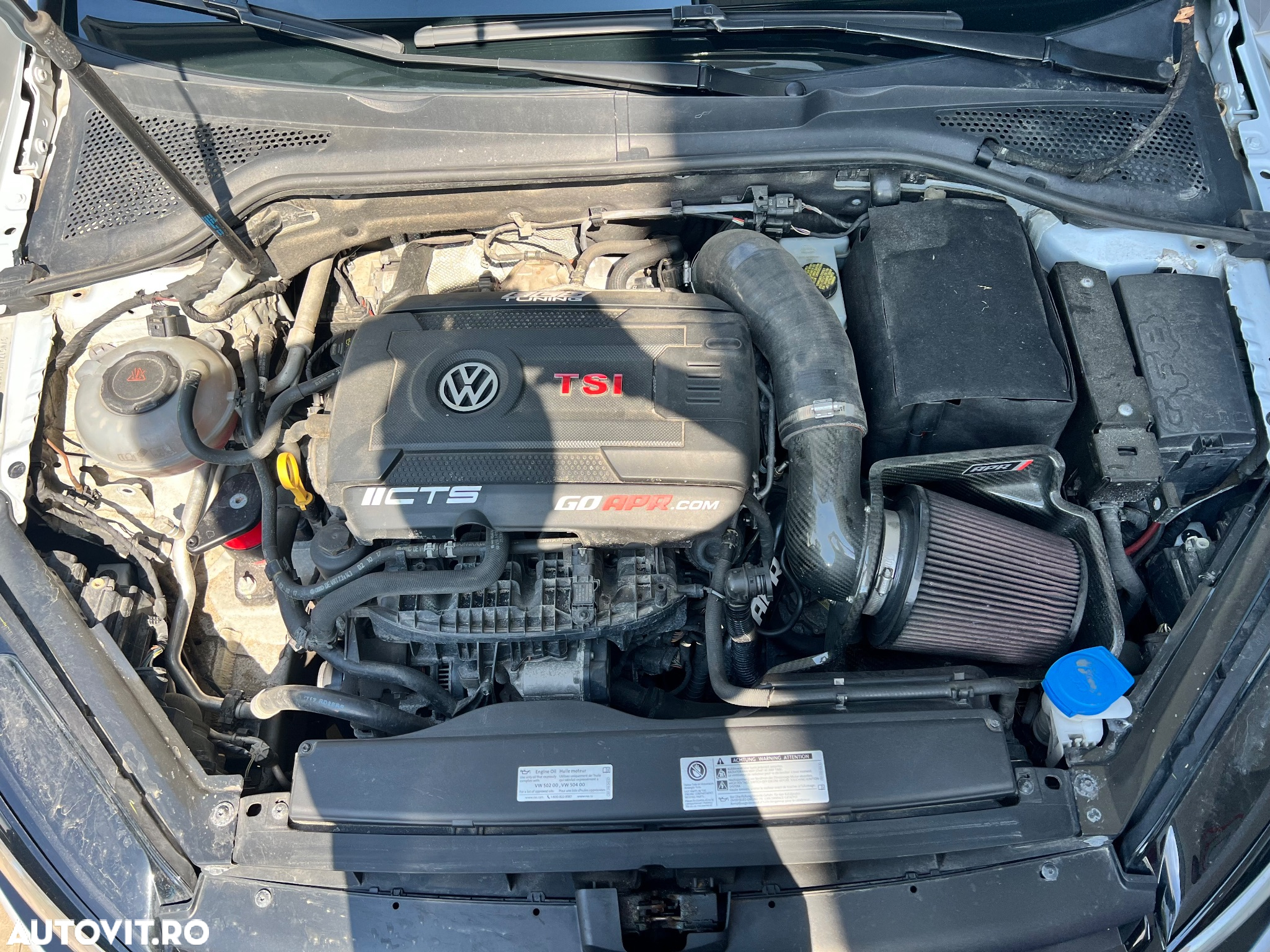 Volkswagen Golf - 32