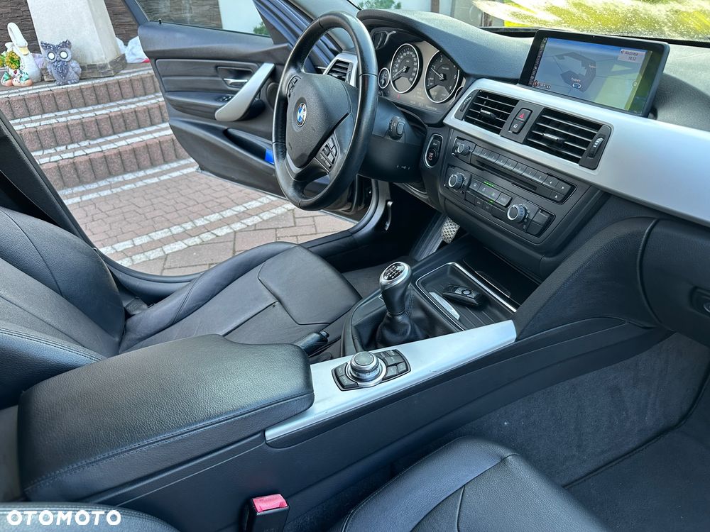 BMW Seria 3 318d DPF Edition Exclusive - 19