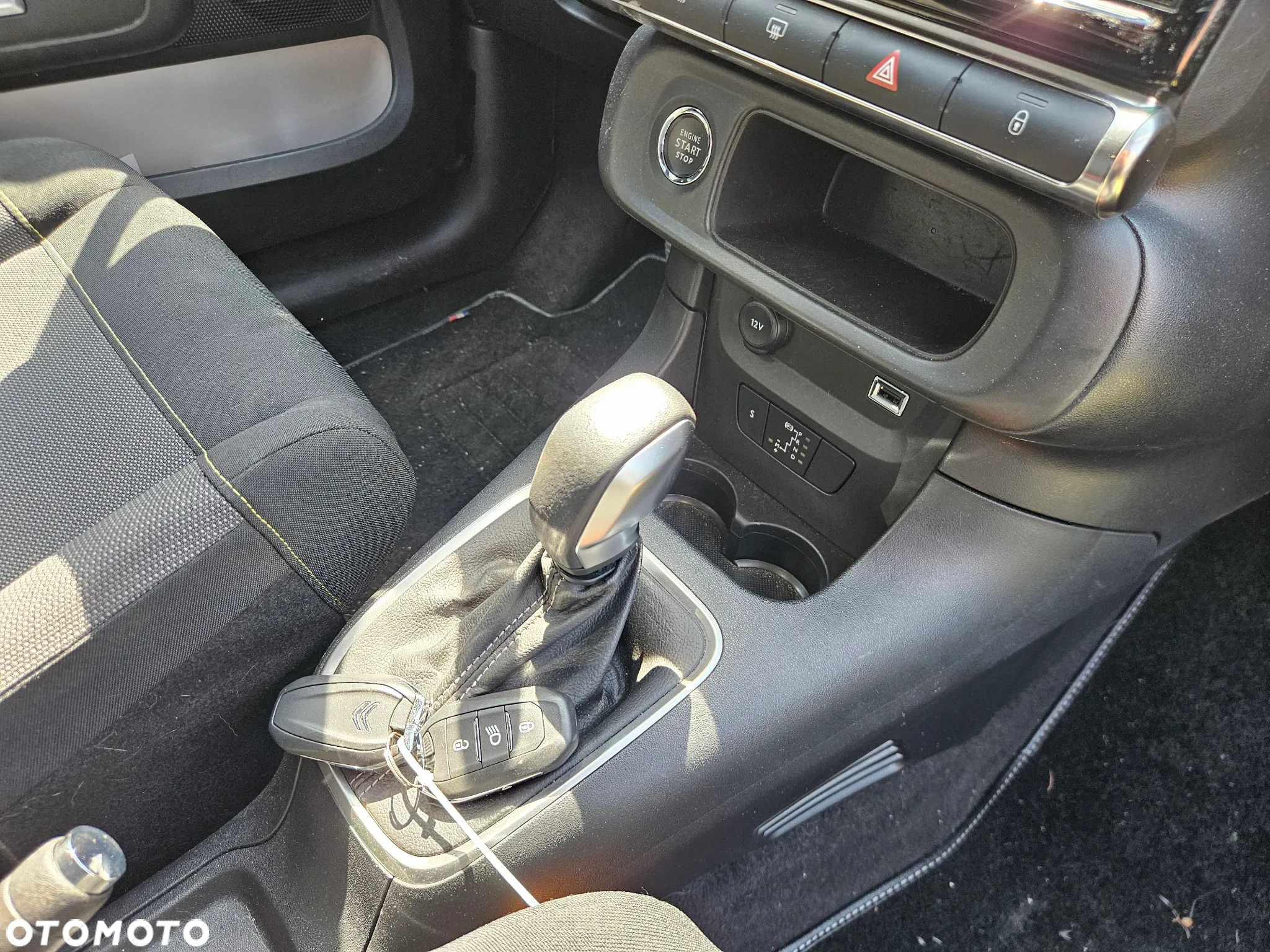 Citroën C3 1.2 PureTech Shine EAT6 - 13