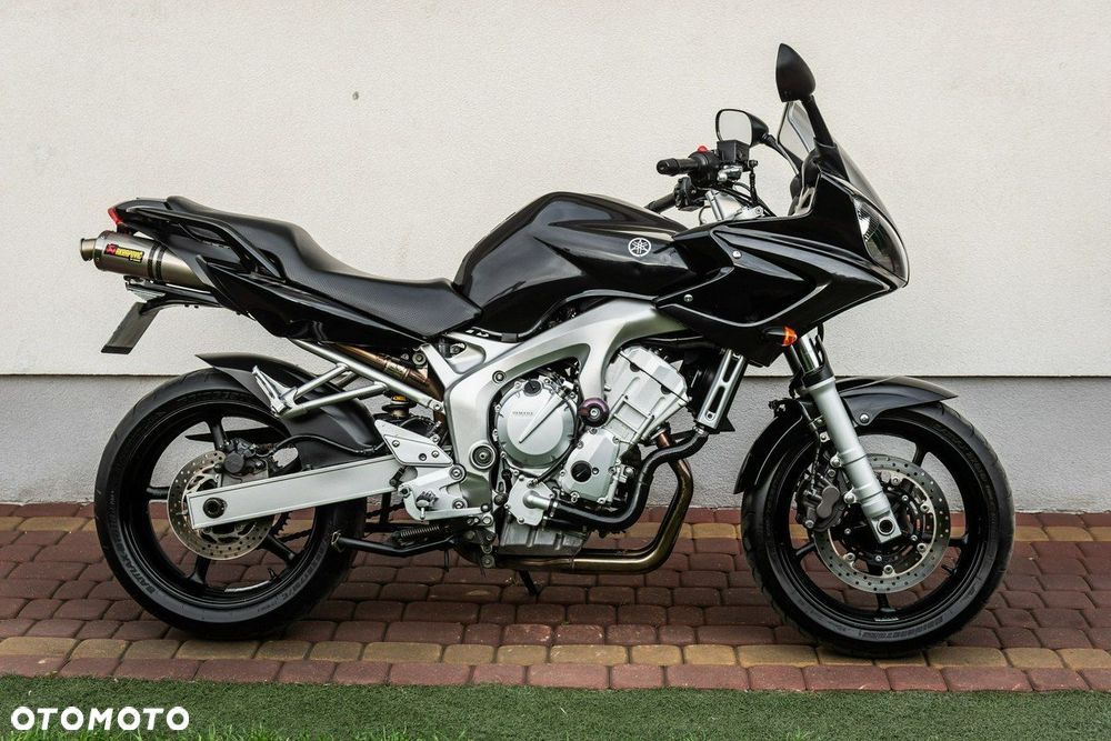 Yamaha FZ - 2