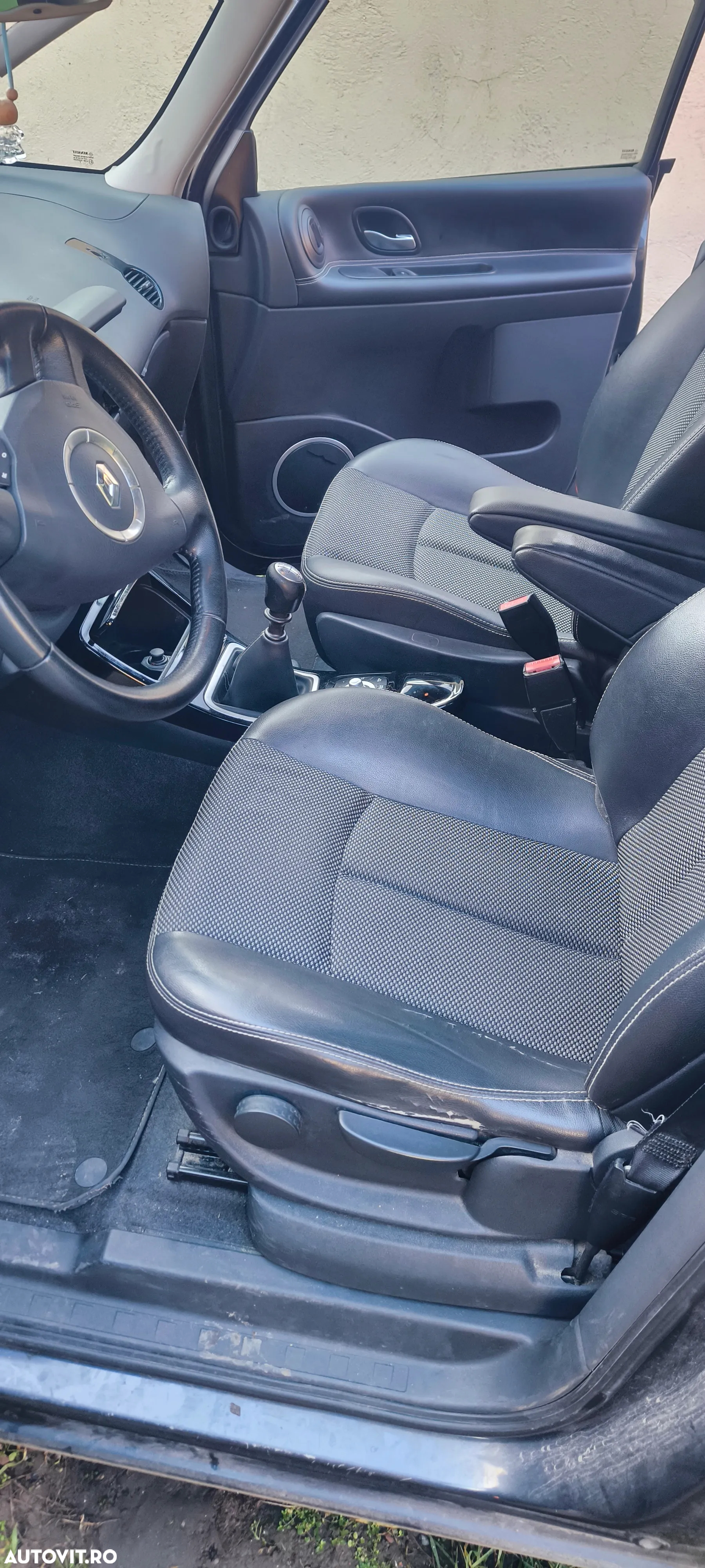 Renault Grand Espace 2.0 dCi FAP Tech Run - 8