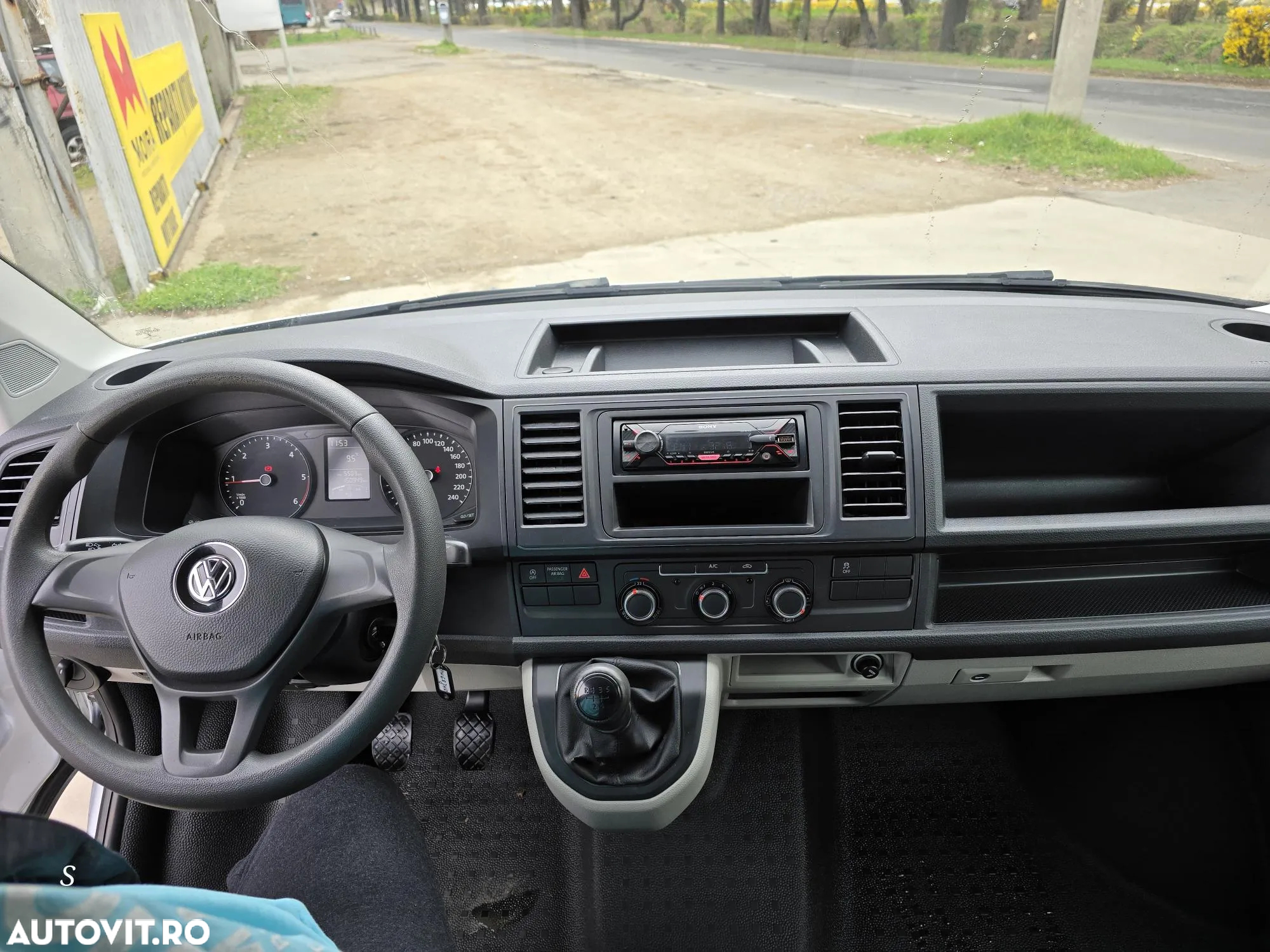 Volkswagen Transporter Kombi T6 2.0 TDI 75 kW LR - 13