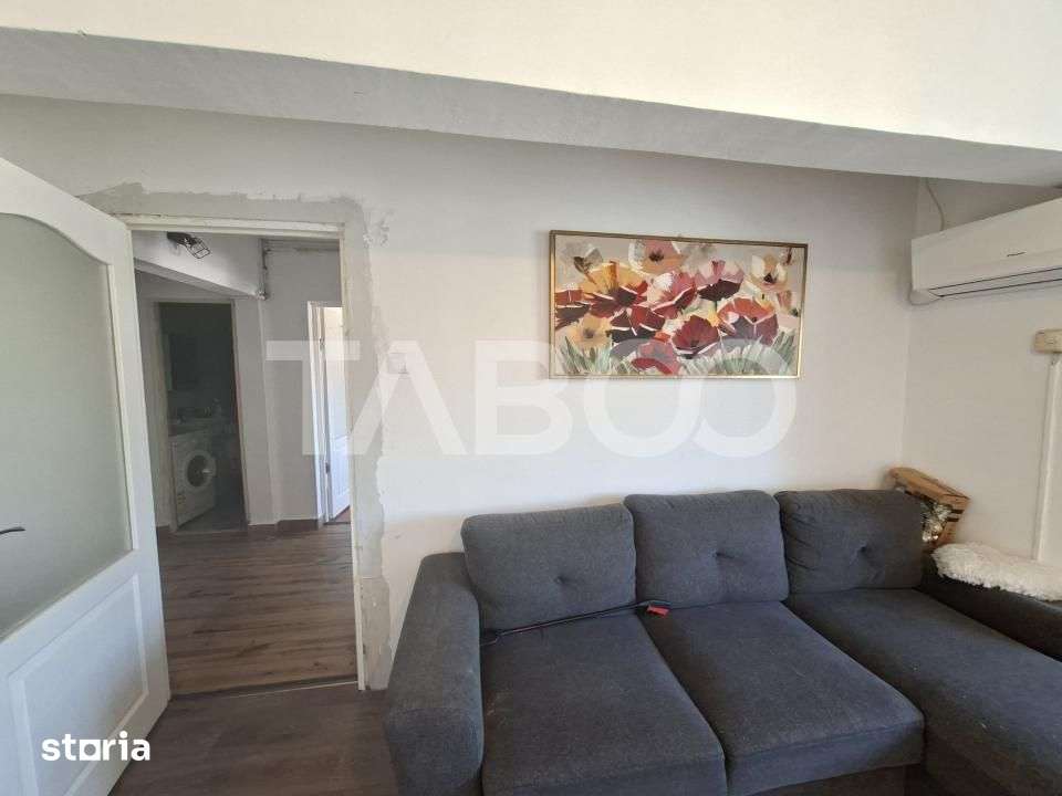 Apartament decomandat de vanzare 2 camere Strand etaj 4 acoperis — fotografia 1