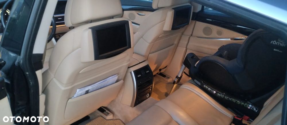 BMW Seria 5 535i xDrive Luxury Line - 7