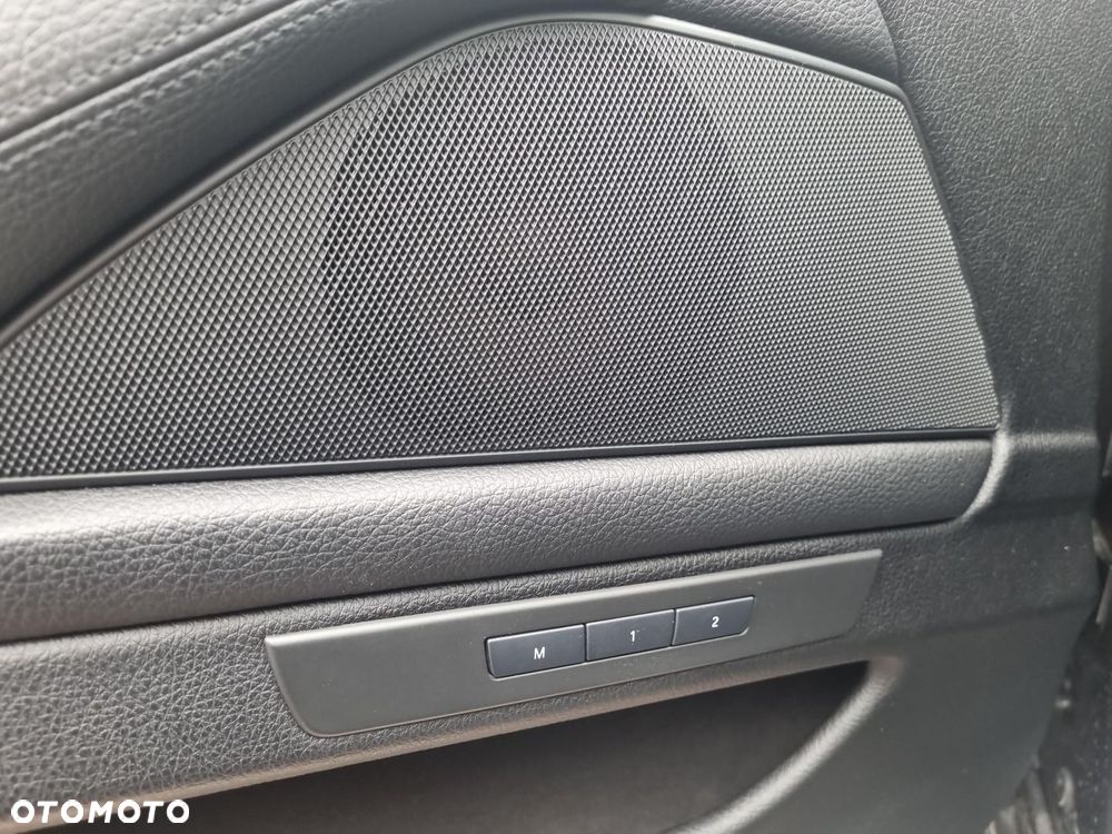 BMW Seria 5 - 23