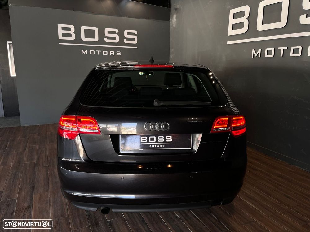 Audi A3 Sportback 1.6 TDI Advance Ultra - 9