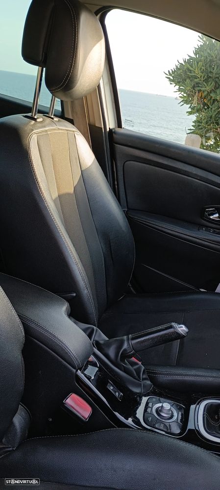 Renault Mégane Sport Tourer 1.5 dCi Bose Edition SS - 20
