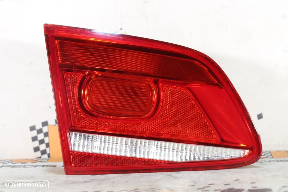 Farolim Esquerdo Volkswagen Passat (362)  90004532 / Chassi Condutor - 1