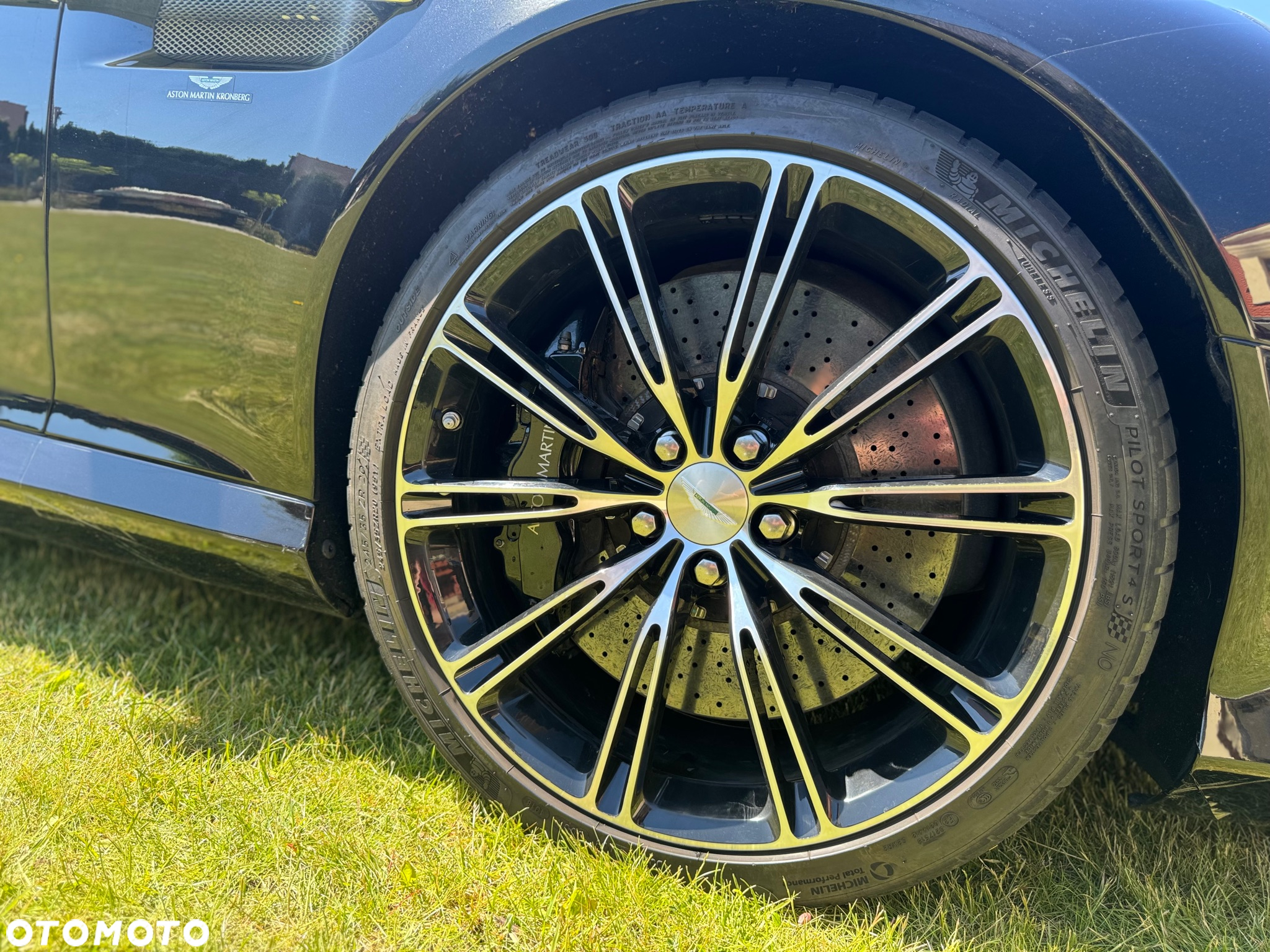 Aston Martin DB9 Touchtronic - 13