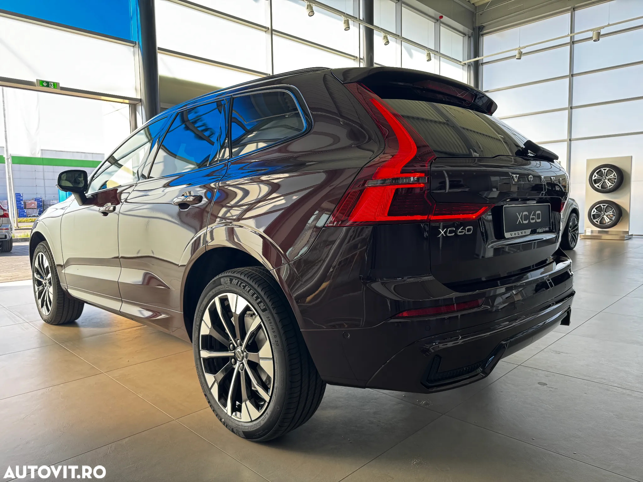Volvo XC 60 B5 AT AWD MHEV Ultra Dark - 7