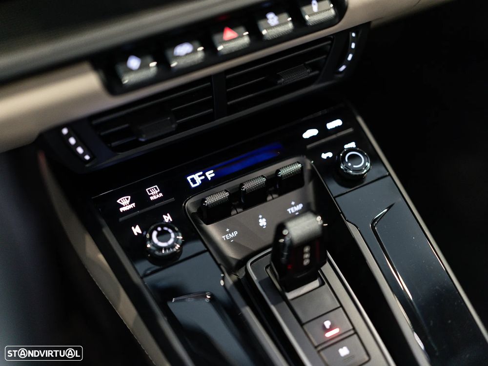 Porsche 911 (992) Carrera PDK - 44