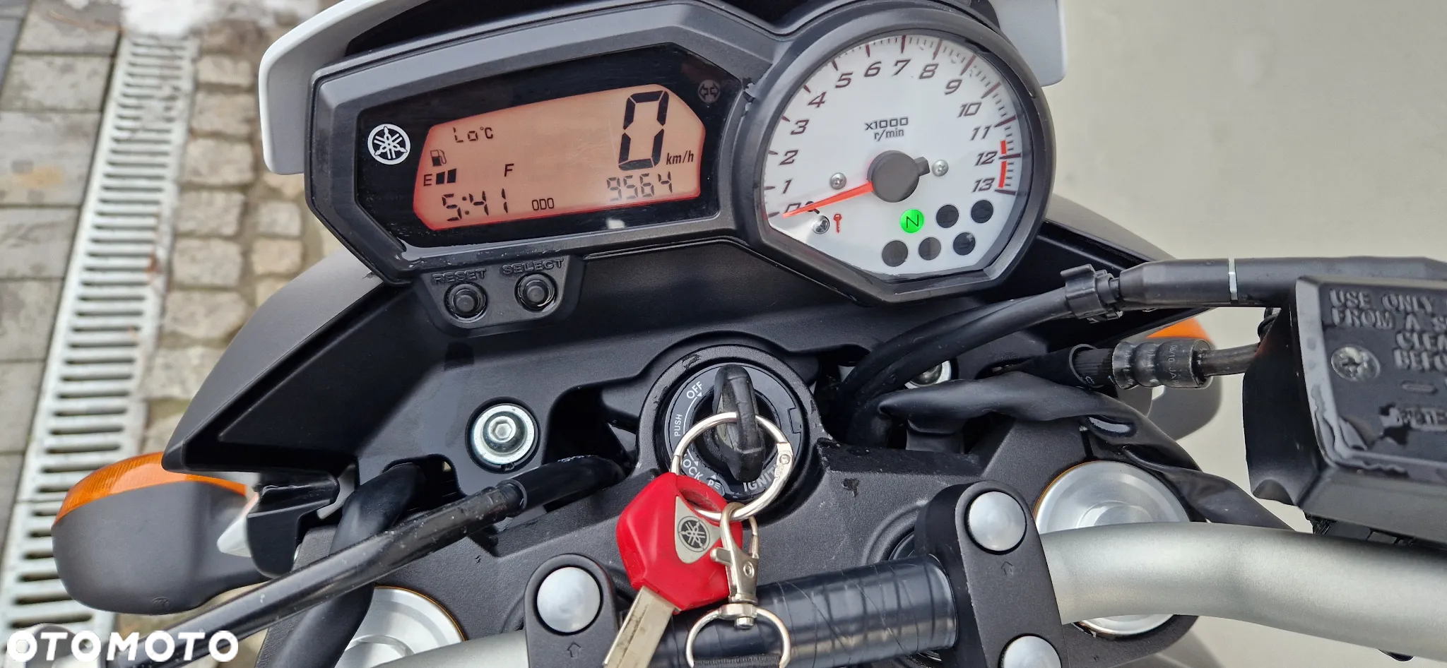 Yamaha FZ - 16
