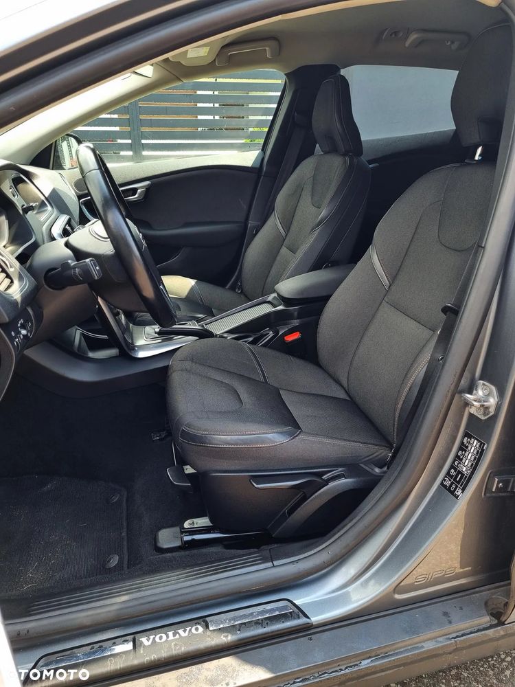 Volvo V40 D3 - 11