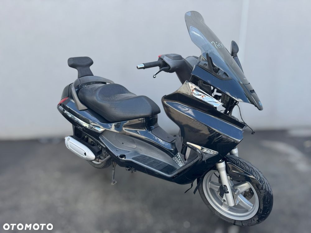 Piaggio X8 - 1