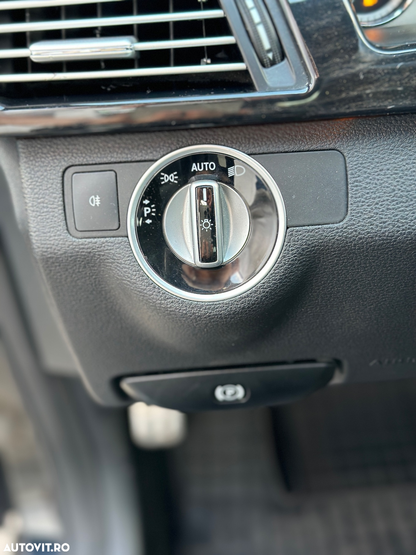 Mercedes-Benz E 300 BlueTEC HYBRID 7G-TRONIC Avantgarde - 33