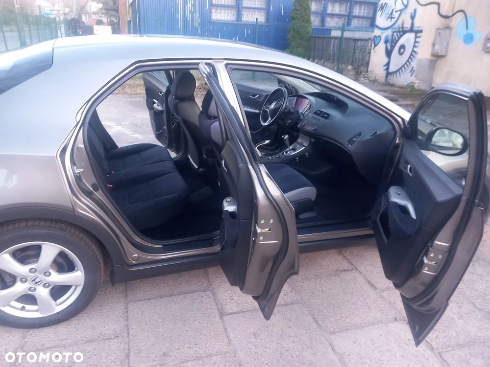 Honda Civic 1.4 i-VTEC Comfort - 22