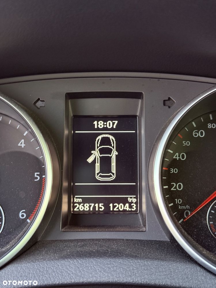 Volkswagen Golf 2.0 TDI GTD - 9