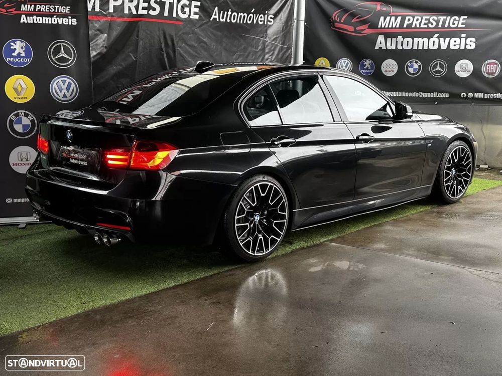 BMW 318 d Pack M - 11