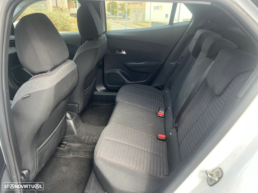 Peugeot 2008 1.2 PureTech Active Pack EAT8 - 17