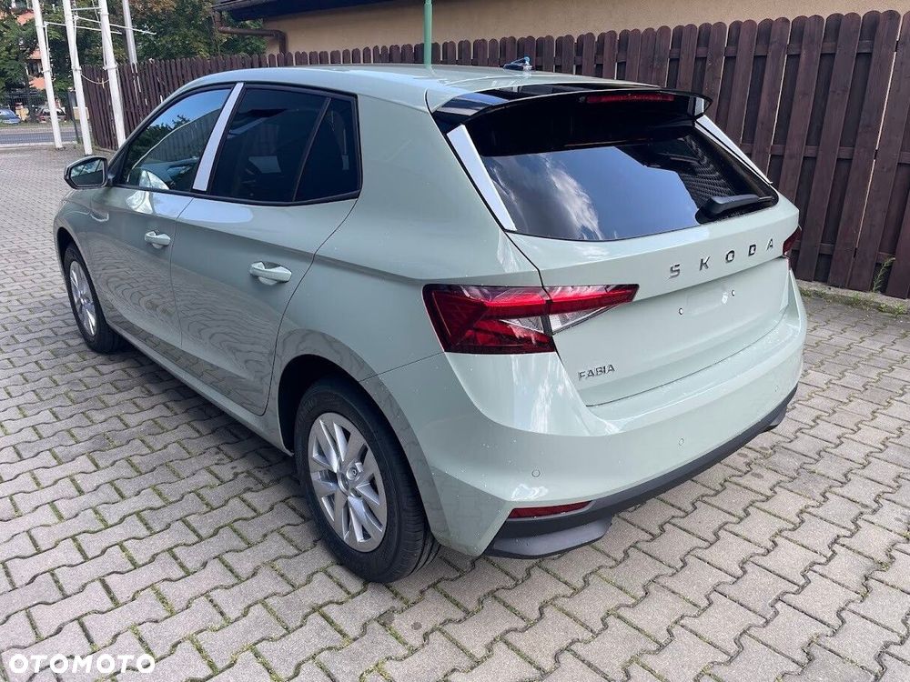 Skoda Fabia 1.0 TSI Drive - 4