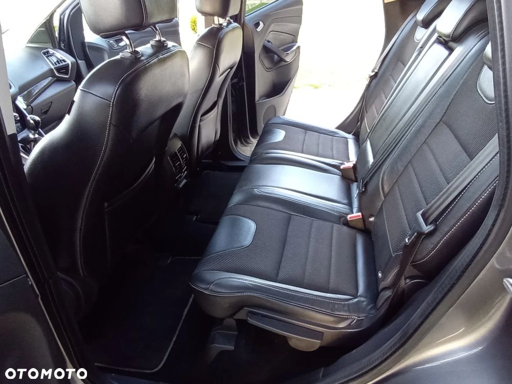 Ford Kuga 2.0 TDCi 4x4 Titanium - 10