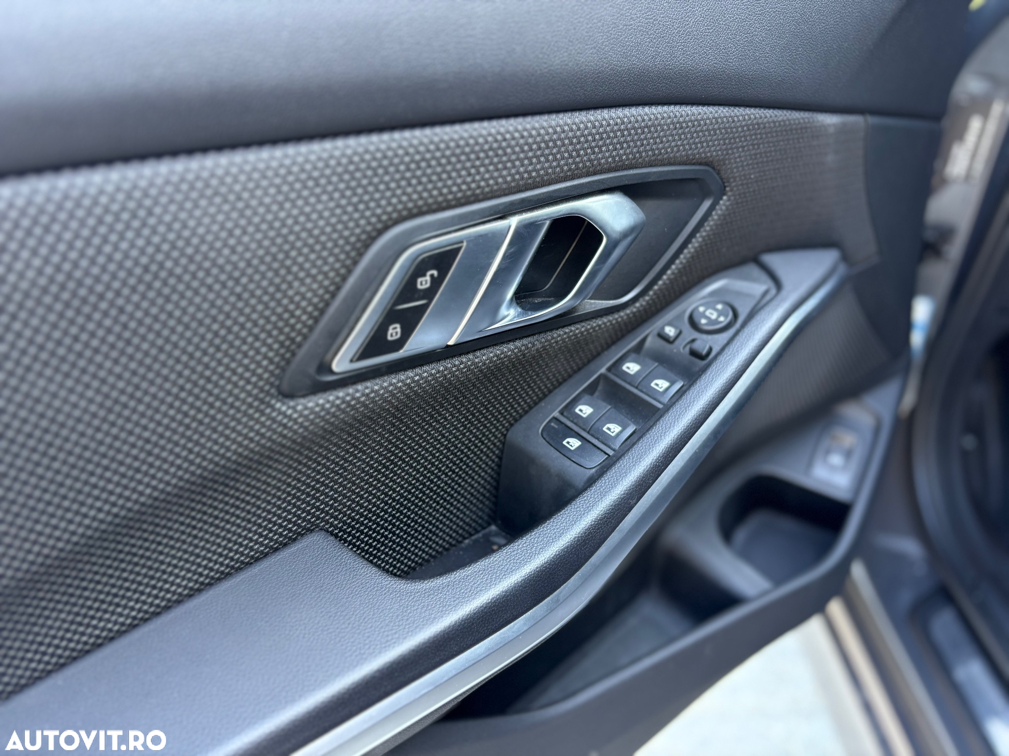 BMW Seria 3 318d Touring Aut. Sport Line - 39