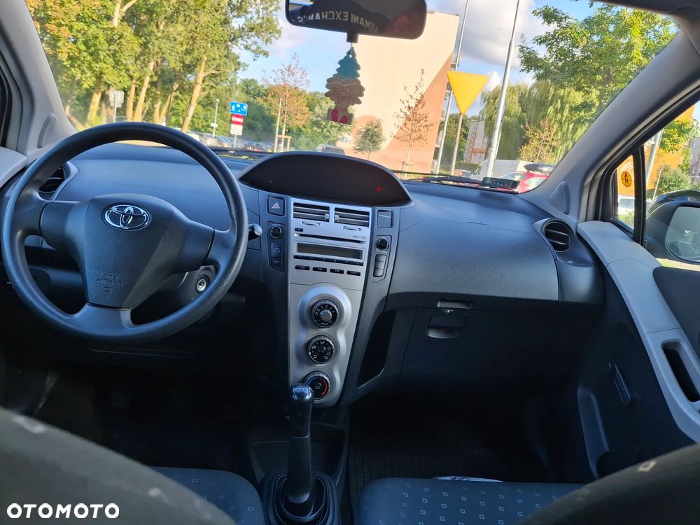 Toyota Yaris 1.0 Luna A/C - 20