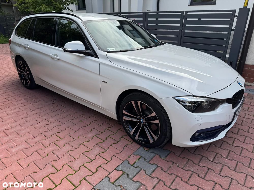 BMW Seria 3 330i xDrive Sport Line Shadow - 2