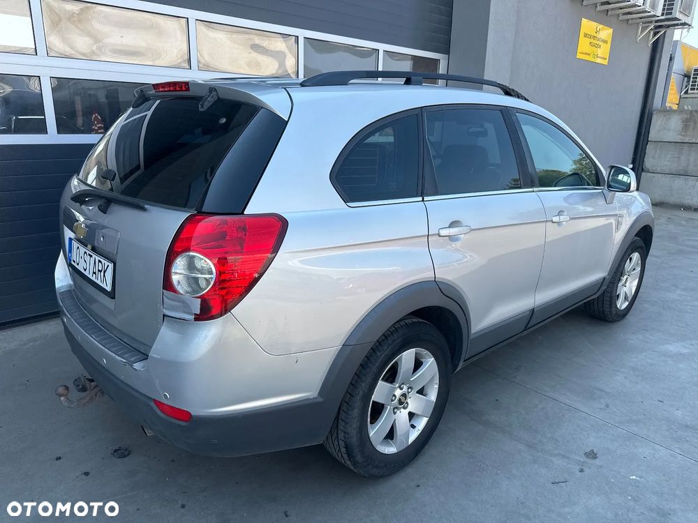 Chevrolet Captiva 2.4 LS - 9