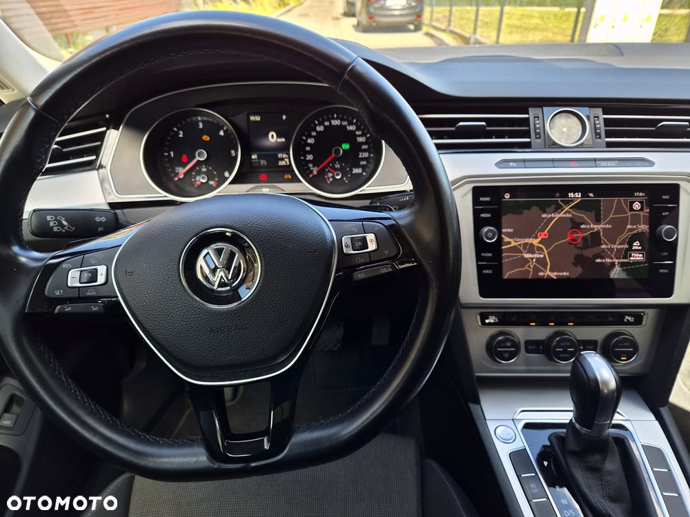 Volkswagen Passat - 9