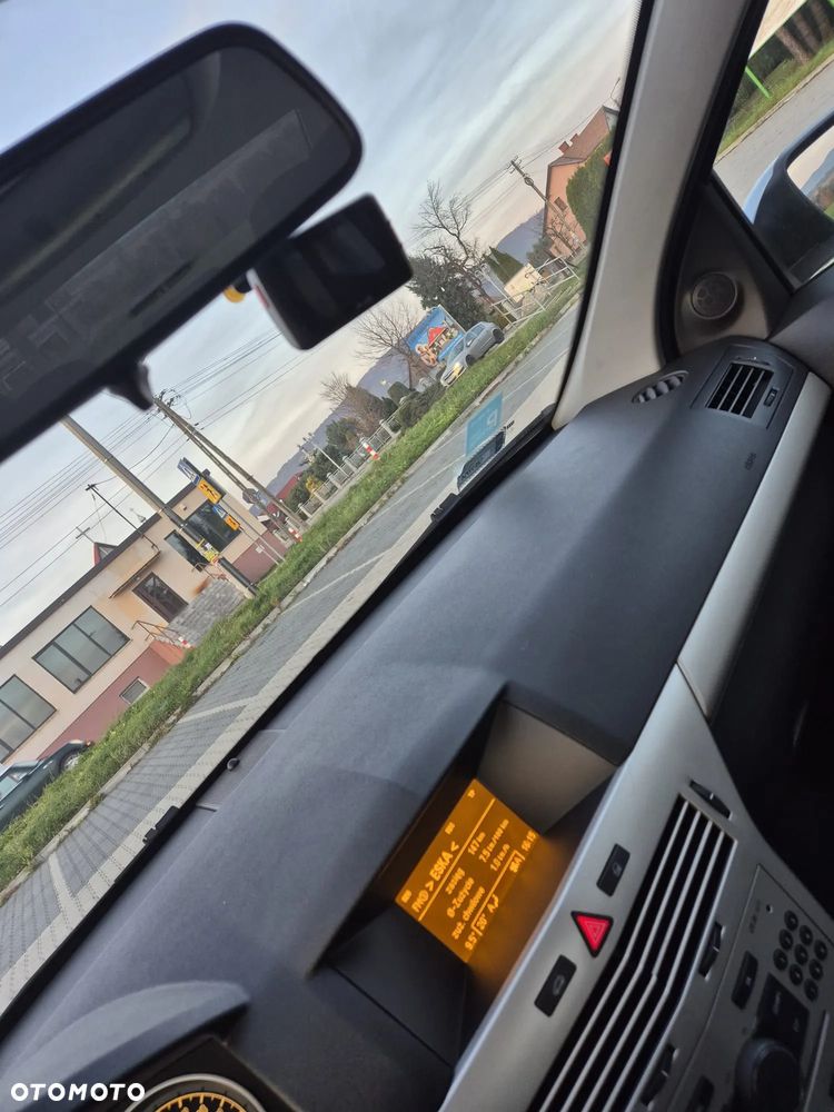 Opel Astra 1.6 Enjoy - 10