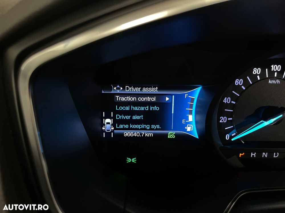 Ford Mondeo 2.0 HEV Titanium - 27