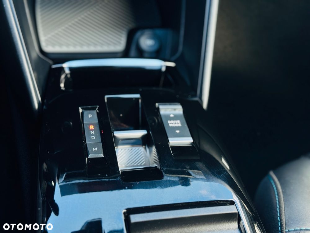 Citroën C4 BlueHDi 130 Stop&Start EAT8 SHINE - 14