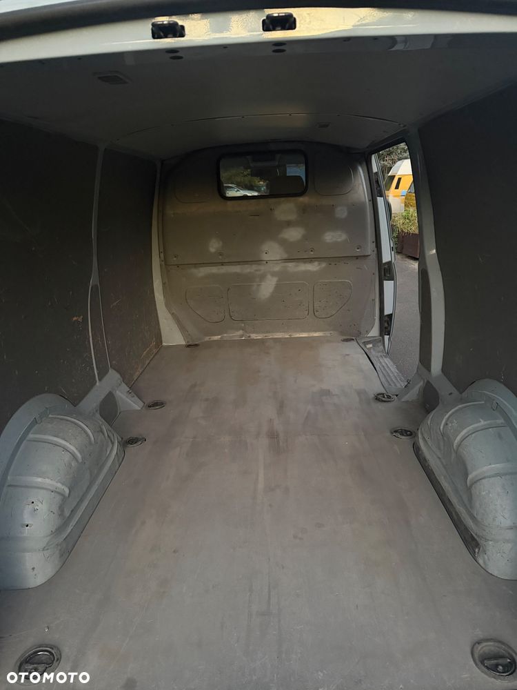 Volkswagen Transporter - 11